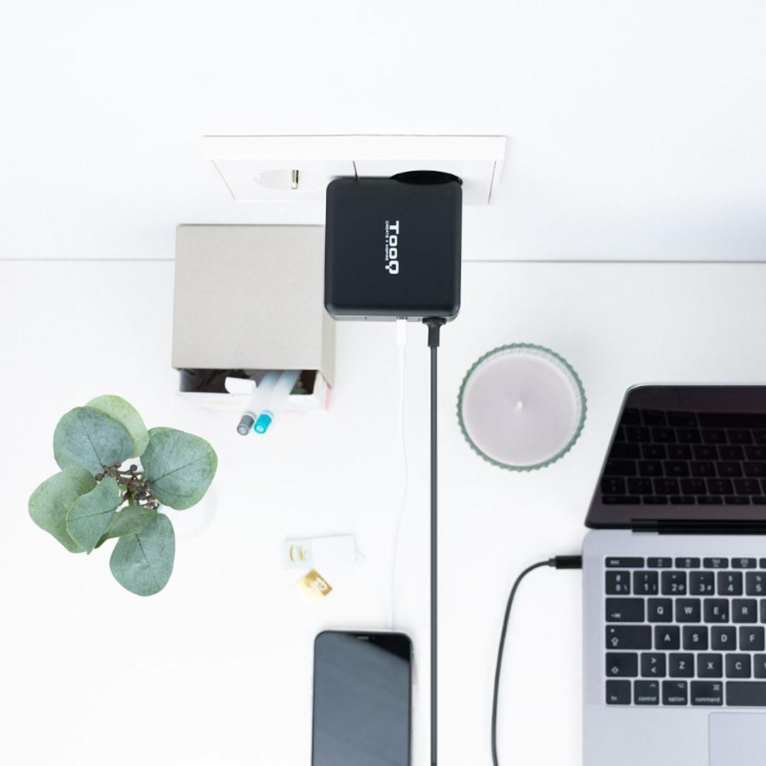 Tooq Cargador portátil conector USB-C 65W 2