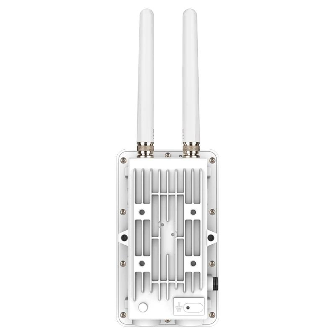 D-Link DIS-3650AP Outdoor Industrial AC1200 AP 4