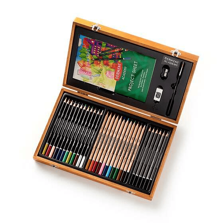 Derwent Academy Caja de Madera con 12 Lapices de Colores, 12 Lapices de Colores Acuarelables, 6 Lapices de Grafito para Bocetos, Pincel, Sacapuntas, G 1
