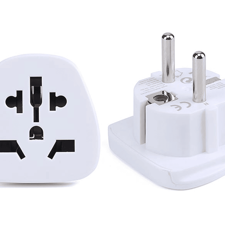 Urban Factory Travelee Adaptador de Viaje Universal - Conexion Entrada Internacional - Conexion Salida UE - Color Blanco 1