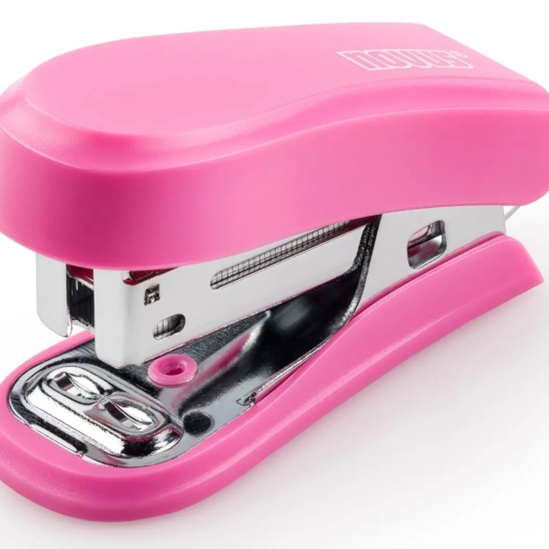 Novus Mini Grapadora Compacta - Hasta 12 Hojas - Grapado Cerrado y Abierto - Incluye 320 Grapas - Color Rosa 1