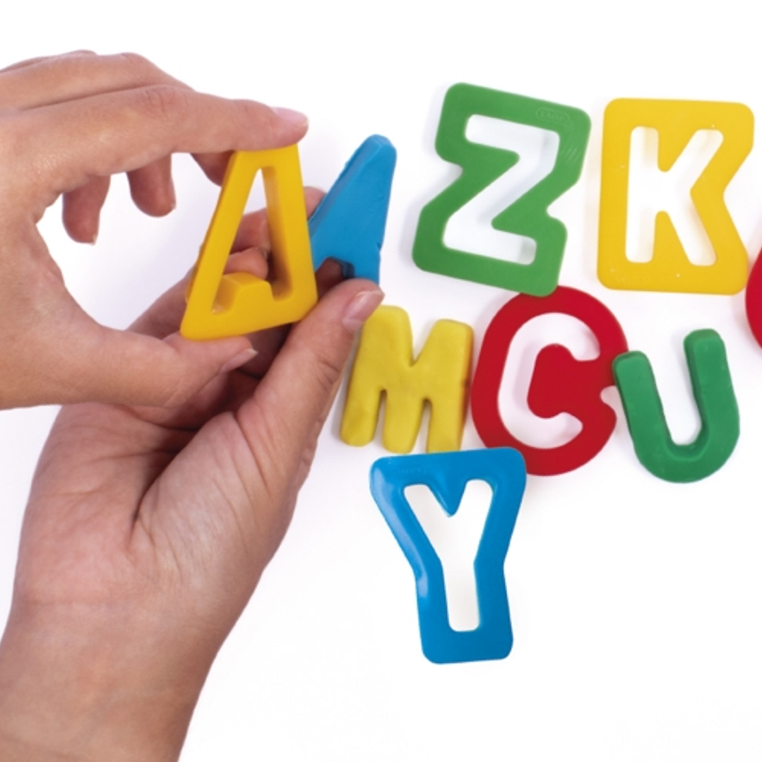 Jovi Modelling Accessories Pack de Moldes Abecedario - Moldes de Corte de Plastico para Plastilina - Incluye 26 Piezas Del Abecedario + 2 Piezas de Ex 1