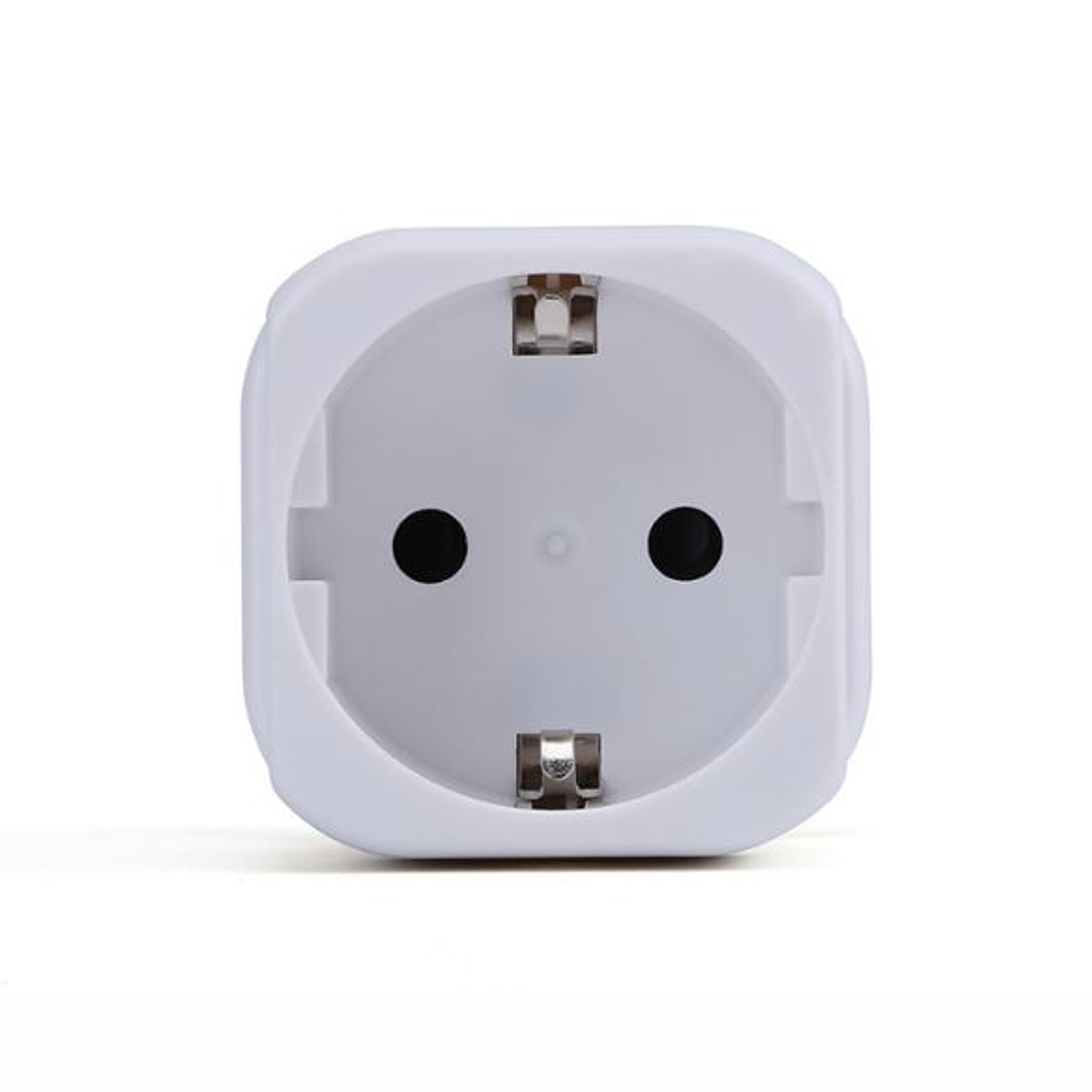 Urban Factory Travelee Adaptador de Viaje Universal - Conexion Entrada UE - Conexion Salida Reino Unido - Color Blanco 1