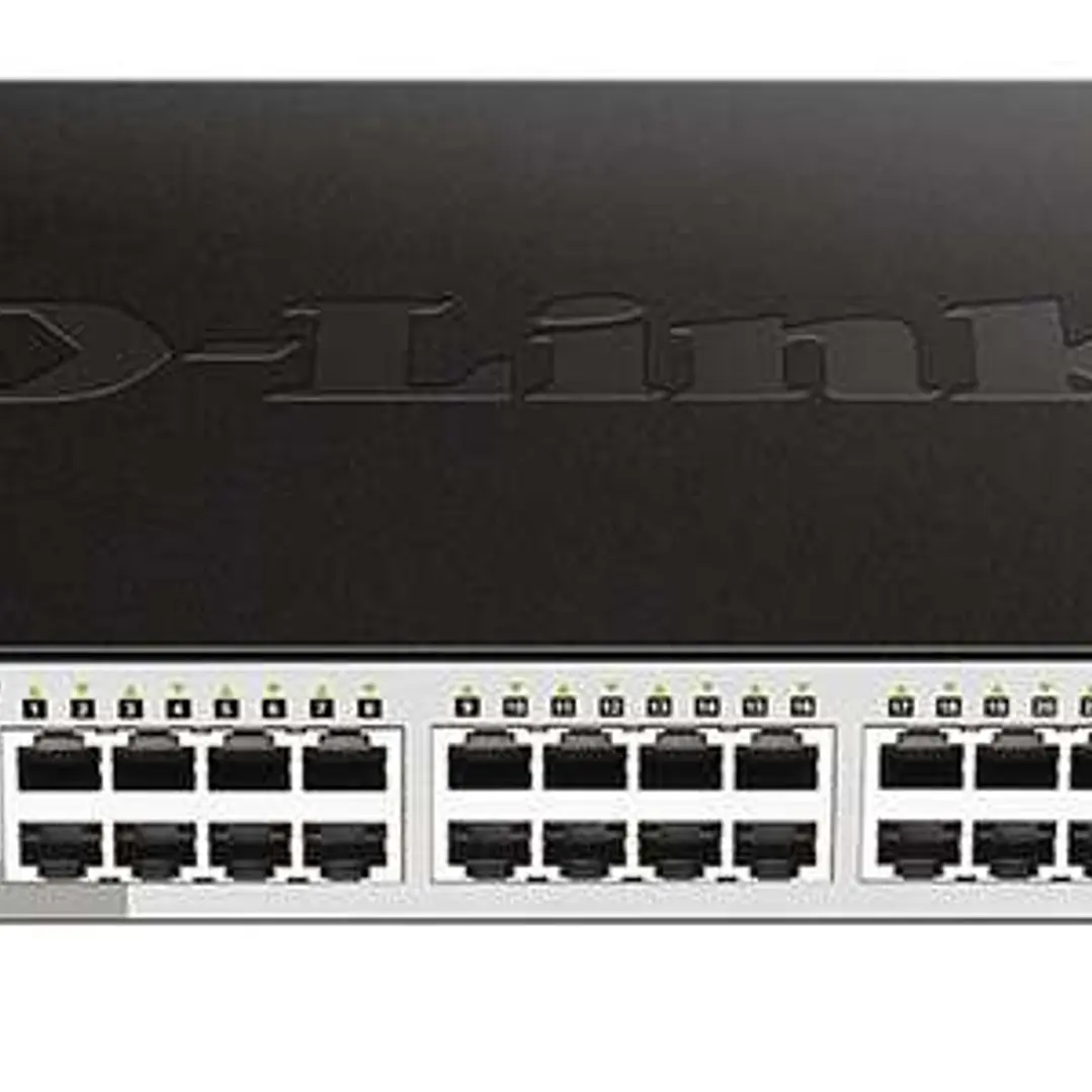 D-Link Switch Smart 24 Puertos Gigabit PoE + 4 SFP Combo 1