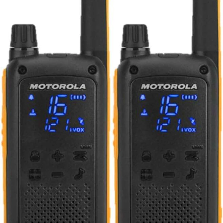Motorola TLKR T82 Extreme Pack 2 Walkie Talkies - 16 Canales PMR446 y 121 Codigos - Alcance de hasta 10km en Campo Abierto - Autonomia hasta 18h - Col 1