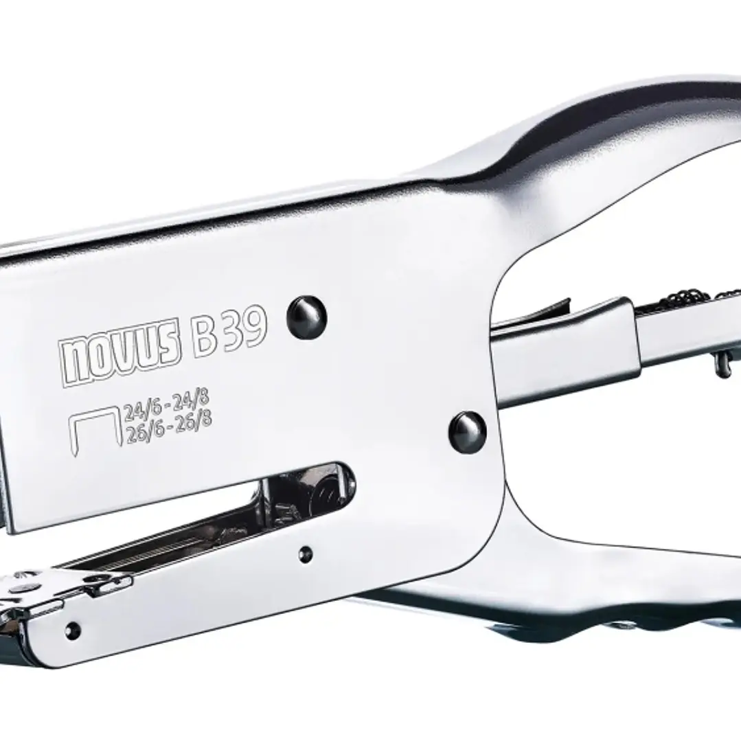 Novus B 39 Grapadora Metalica de Tenaza - Hasta 50 Hojas - Grapado Cerrado y Abierto - Color Cromado 1