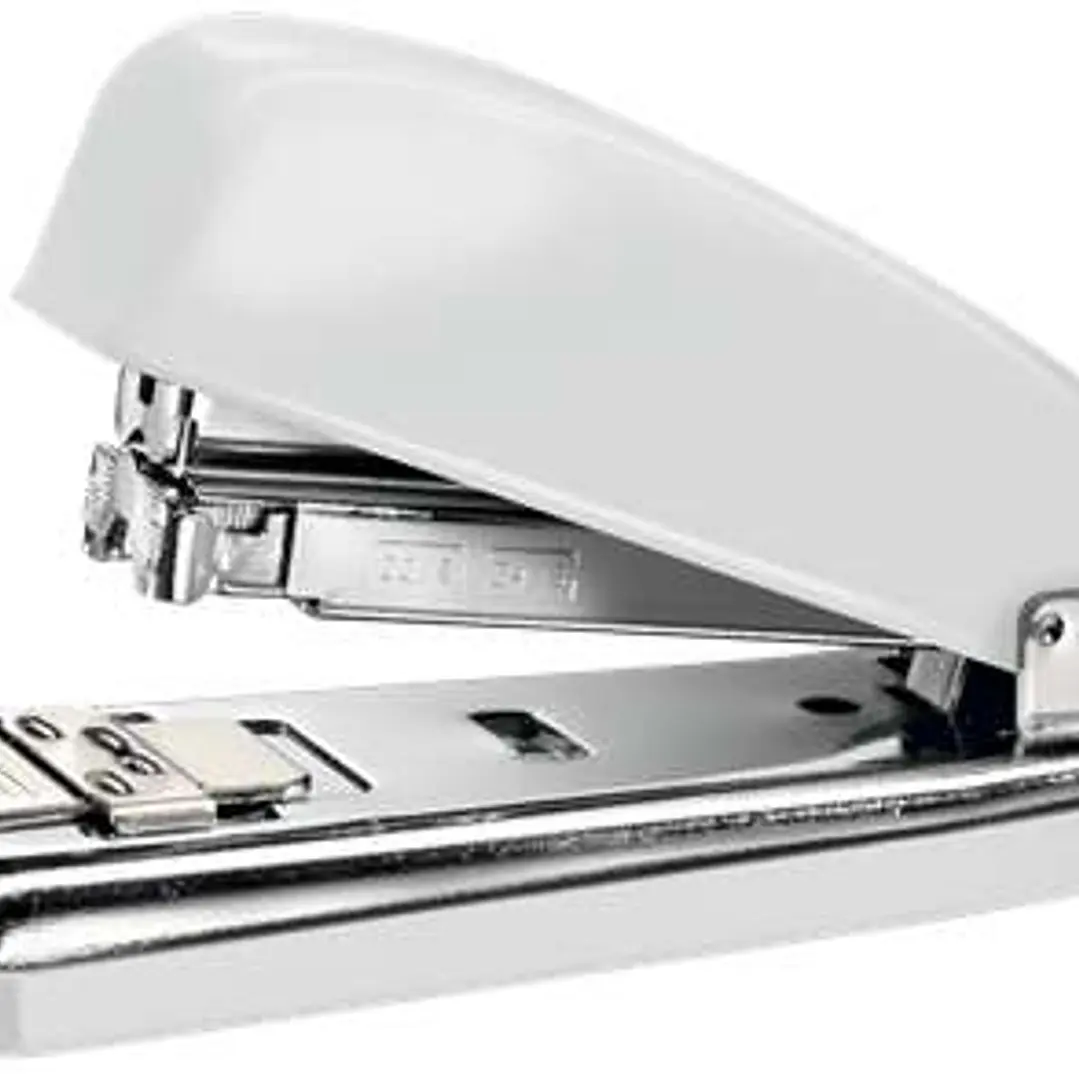 Petrus 226 WOW Grapadora Metalica + Caja de 200 Grapas - Hasta 30 Hojas - Grapado Cerrado, Abierto y Clavado - Color Blanco Metalizado 1