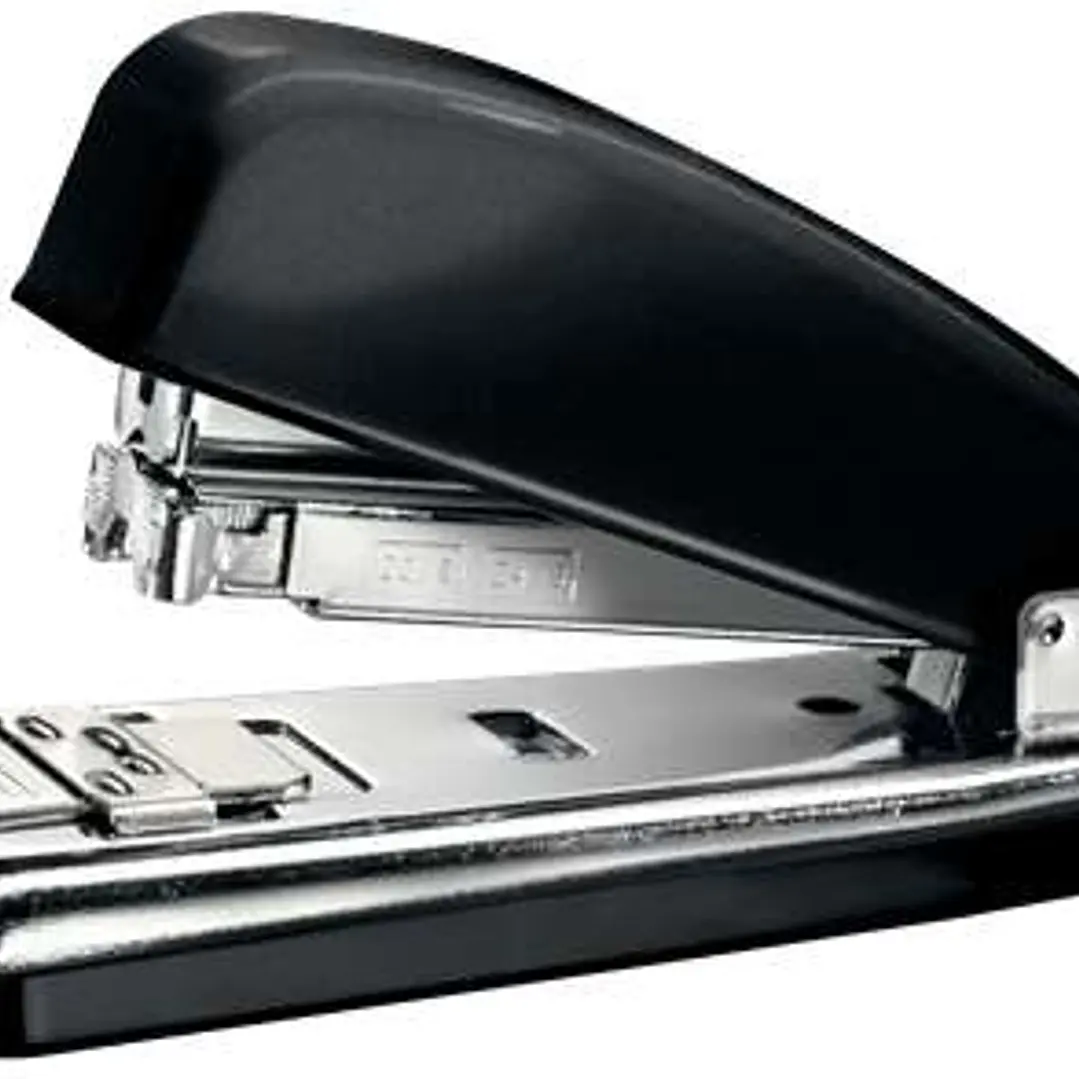 Petrus 226 WOW Grapadora Metalica + Caja de 200 Grapas - Hasta 30 Hojas - Grapado Cerrado, Abierto y Clavado - Color Negro 1