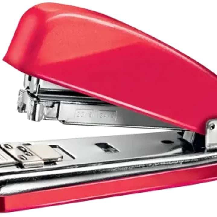 Petrus 226 WOW Grapadora Metalica + Caja de 200 Grapas - Hasta 30 Hojas - Grapado Cerrado, Abierto y Clavado - Color Rojo Metalizado 1