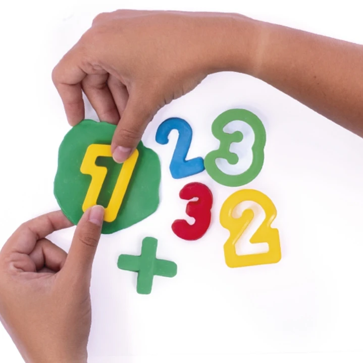 Jovi Modelling Accesories Pack de 11 Moldes Numeros + 1 Pieza para Extraccion - Moldes de Corte de Plastico para Plastilina - Color Surtido 1