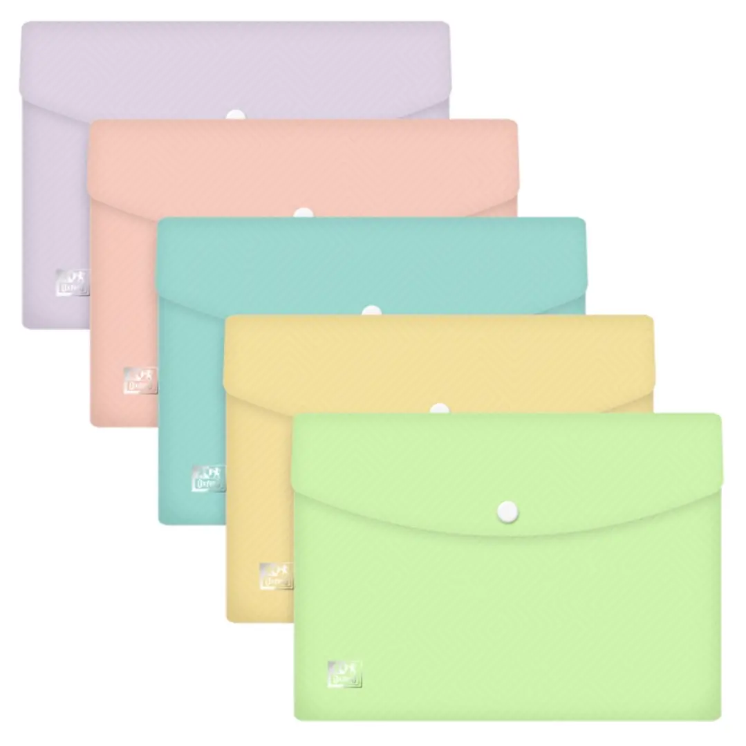 Oxford Urban A5 Sobre Portadocumentos de Plastico Rigido Translucido A5 - Capacidad hasta 40 Hojas - Cierre de Broche - Colores Pastel Surtidos 1
