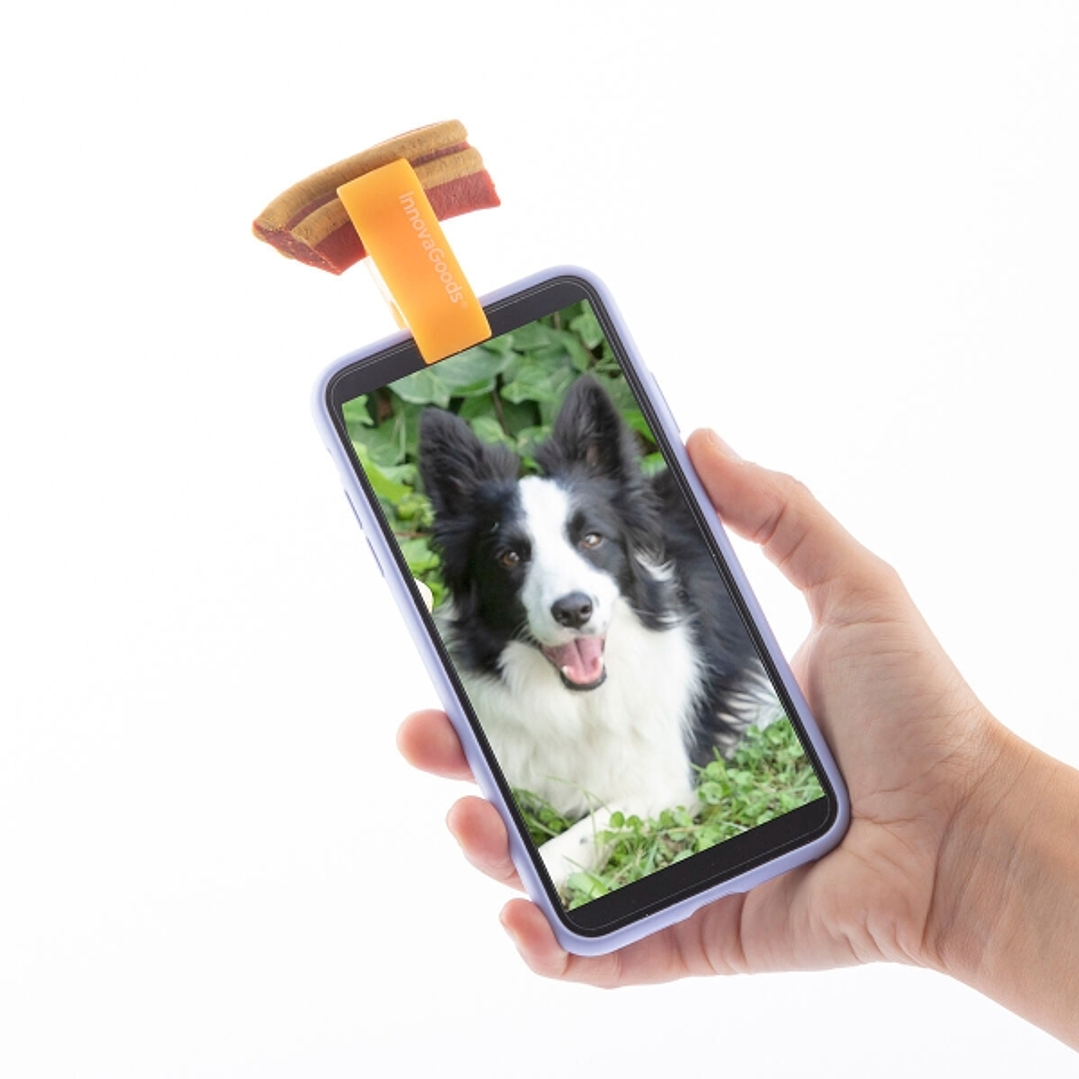 Innovagoods Pefie Clip de Selfies para Mascotas - Silicona Flexible - Firme Sujecion - Ligero y Compacto - Facil de Limpiar - 1.9x5x1.8cm - Color Nara 1
