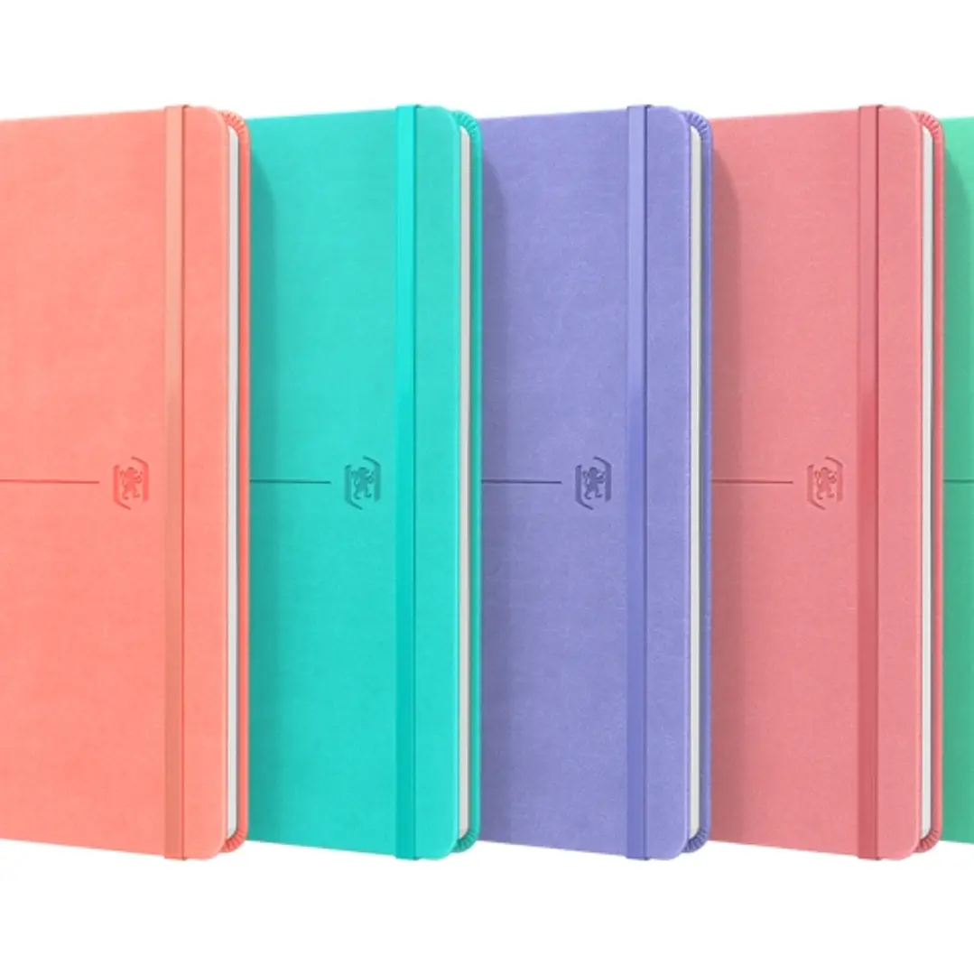 Oxford Signature Cuaderno Cosido Tapa Extradura A5 - 80 Hojas - Tapa Resistente - 1 Linea - Colores Surtidos 1