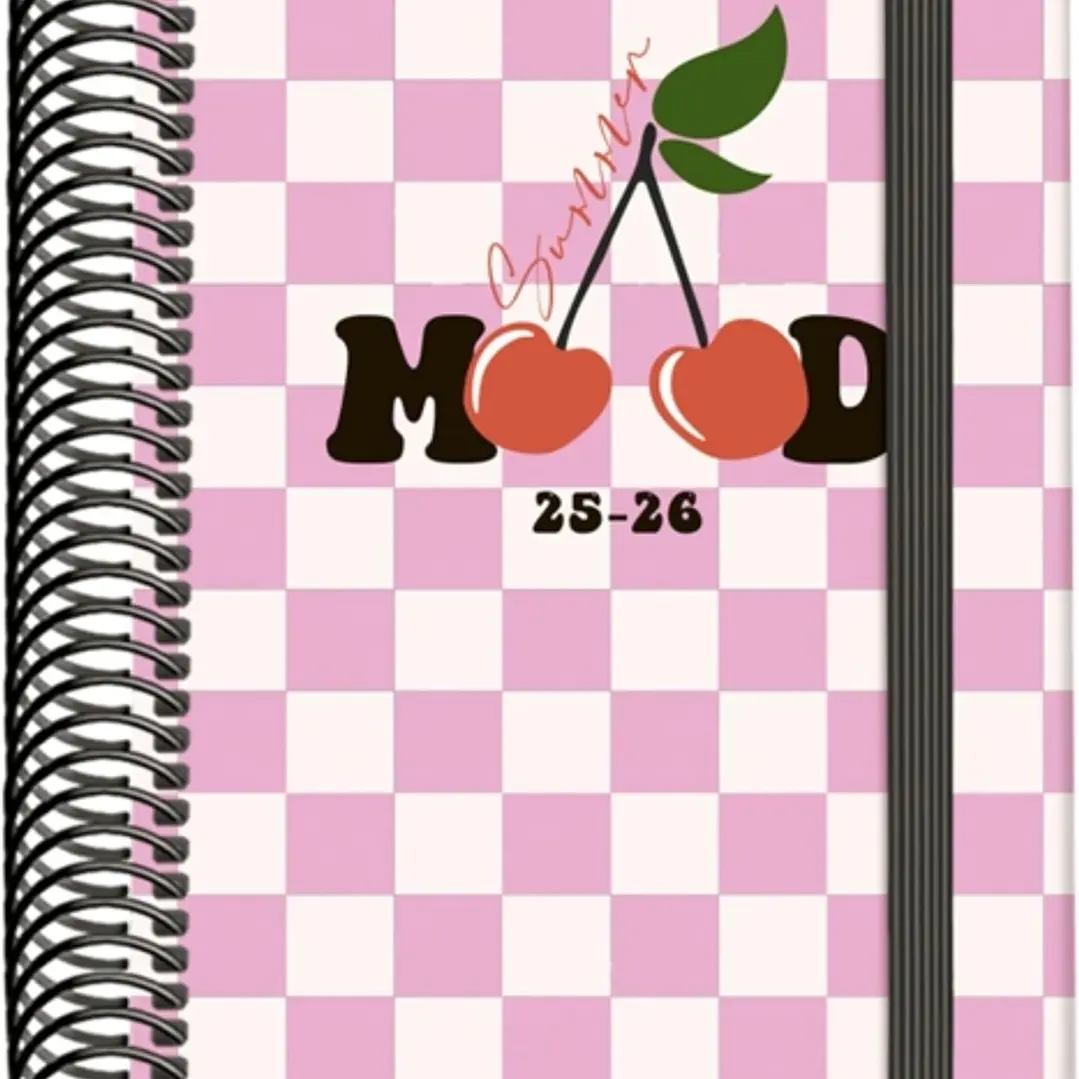 Dohe Cherry Agenda Escolar 25/26 Espiral A6 - Dia Pagina - Papel 70g/m2 - 4 Hojas de Pegatinas - Cubierta de Carton Plastificado - Cierre con Goma Ela 1