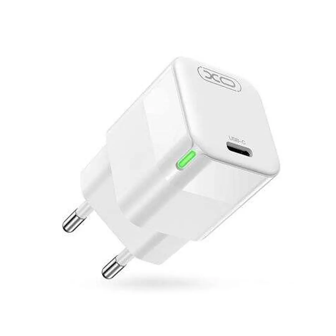 XO Cargador de Corriente CE06 30W Tipo C - Color Blanco 1