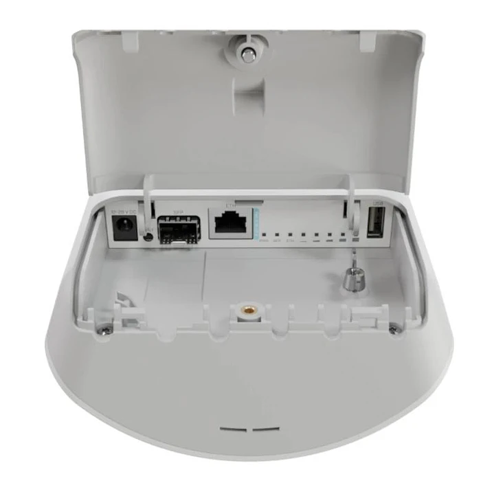 MikroTik mANTBox ax 15s WiFi6 1xGbE 1x2.5G SFP Out 3