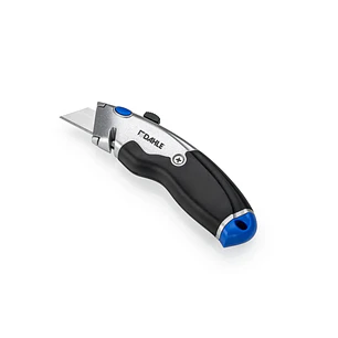 Dahle 10890 Heavy Duty Cuter con Cuchilla Trapezoidal de Acero al Carbono SK5 - Cortador de Cinta de Embalaje - Cuerpo Metalico - Mango Ergonomico con