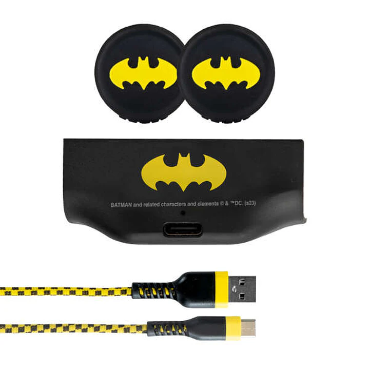 FR-TEC Pack Carga y Juega Batman Xbox Series X/S - Grips con Logo Batman - Cable USB-C 3m Resistente y Colorido - Bateria Recargable 1000Mah - Color V 1