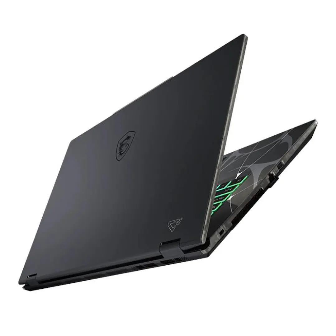 MSI Cyborg 17-068XES C7-240H 32 1TB 5060 DOS 17.3