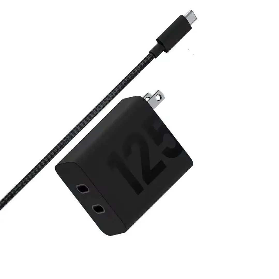 Motorola Turbopower 125 W 2-USB-C 1