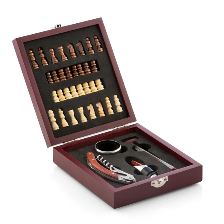 Innovagoods Set de 5 Accesorios para Vino con Juego de Ajedrez Completo - Material Madera y Acero Inoxidable - Ideal para Regalar - 15x5x17cm - Color  1