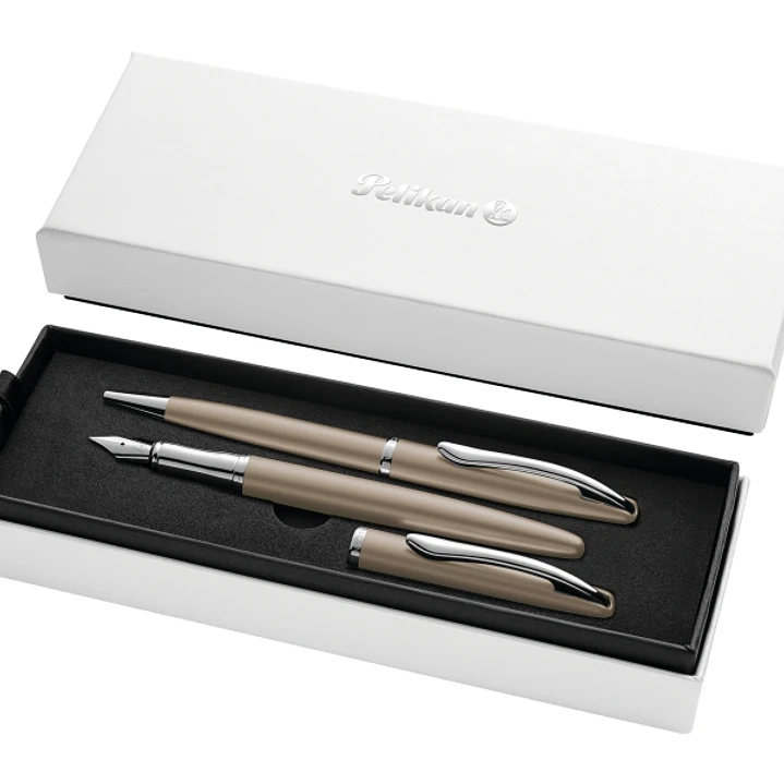 Pelikan Jazz Noble Set de Boligrafo y Estilografica - Cuerpo Satinado con Detalles Cromados - Incluye Estuche de Regalo - Color Pardo 1