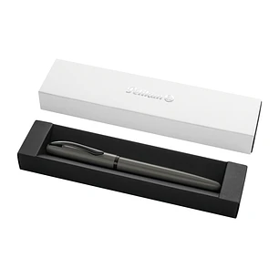 Pelikan Jazz Noble Pluma Estilografica - Punta M - Cuerpo Satinado con Detalles Cromados - Mecanismo de Cartucho Universal - Estuche de Regalo - Color