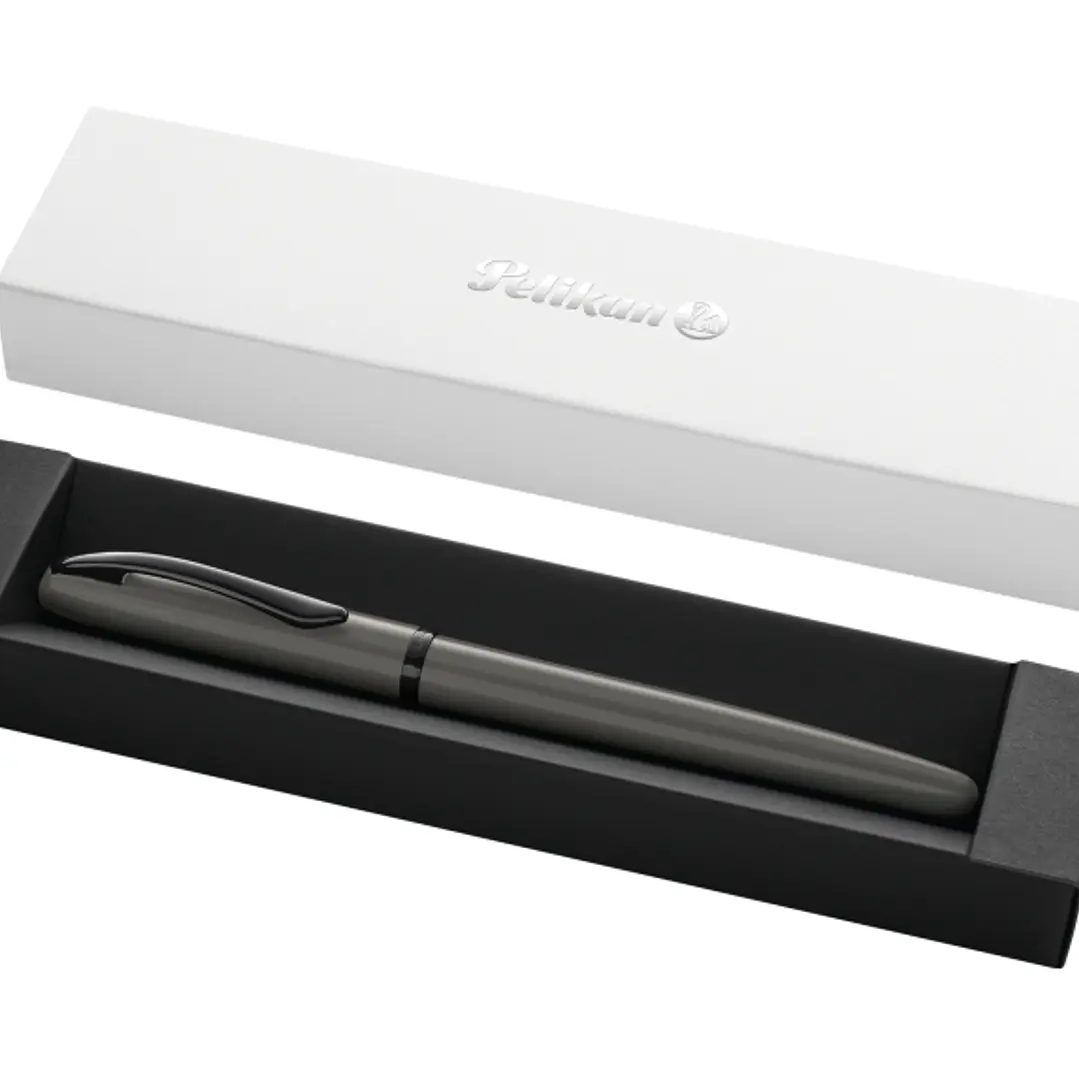 Pelikan Jazz Noble Pluma Estilografica - Punta M - Cuerpo Satinado con Detalles Cromados - Mecanismo de Cartucho Universal - Estuche de Regalo - Color 1