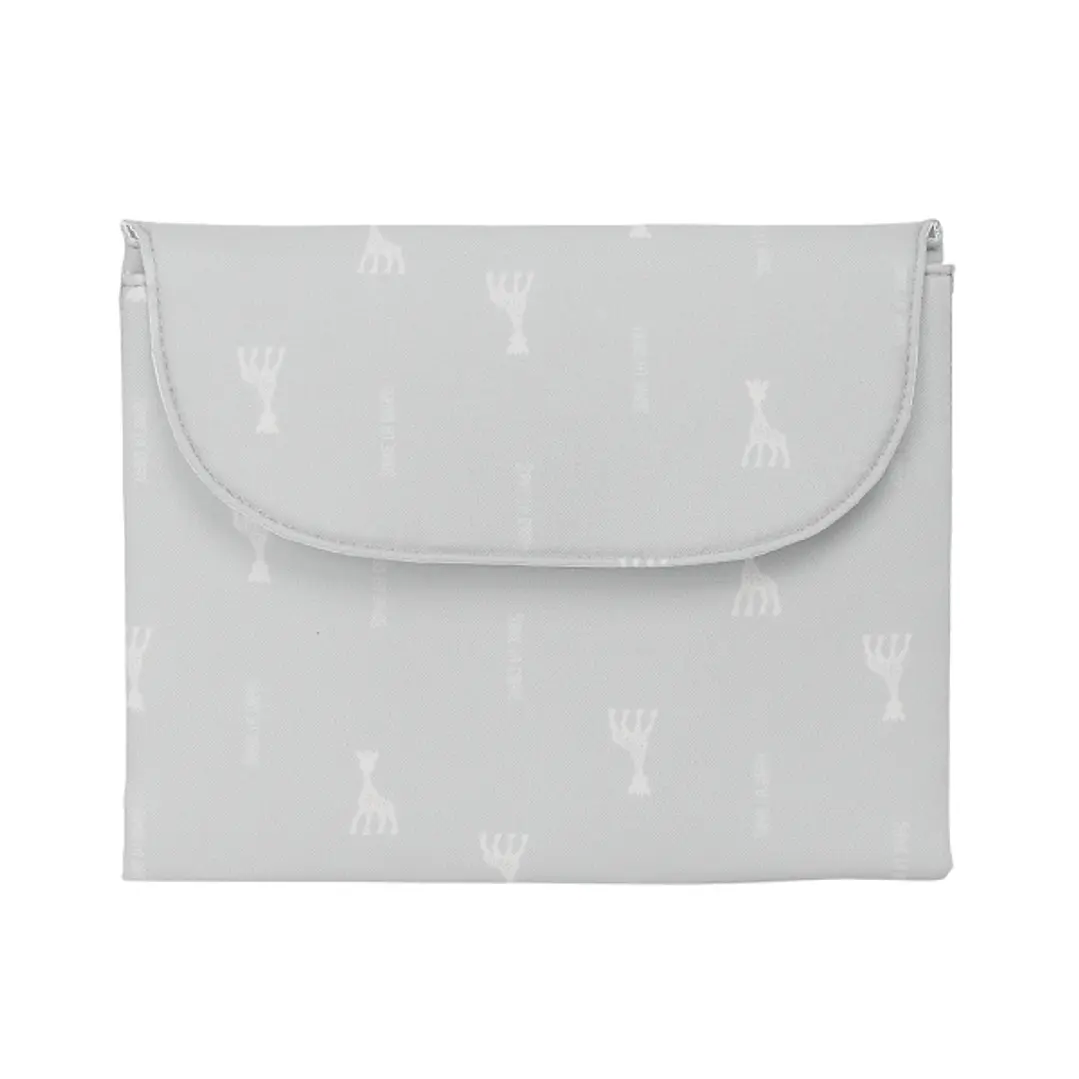 Safta Sophie la Girafe Mum Cambiador de Bebe Plegable - Repelente de agua - Compacto - Facil de Limpiar - 400x500mm - Color Gris Claro 1