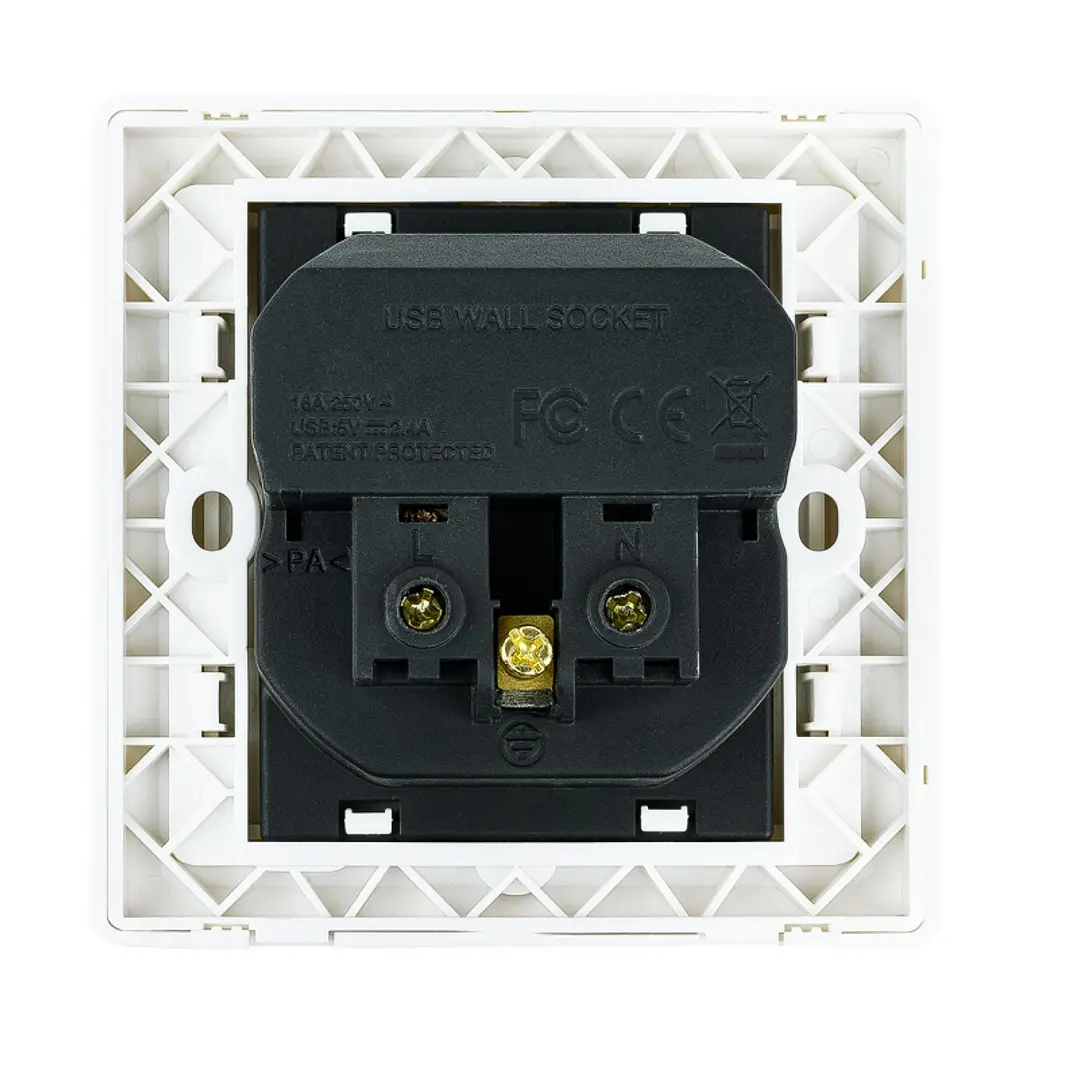 Nanocable Base de enchufe pared schuko+2USB 2.4A 3