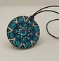 COLGANTE TURQUESA Y BLANCO CON GEMA CENTRAL - Miniatura 2