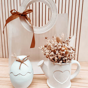 Conjunto regador e vela ovo