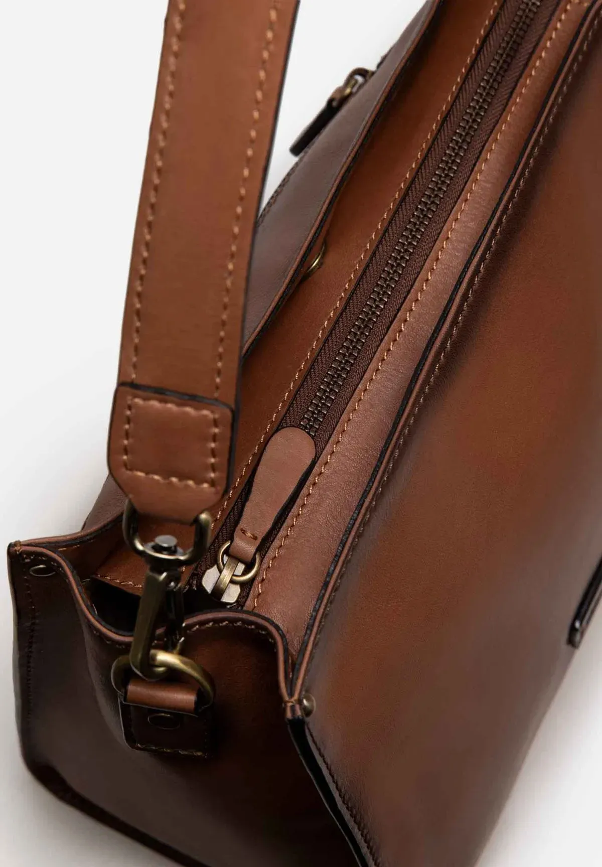 Signature CARTERA SHOULDER SFUMATO 4
