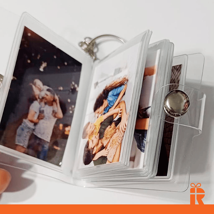 Mini album llavero blanco glitter con fotos 4