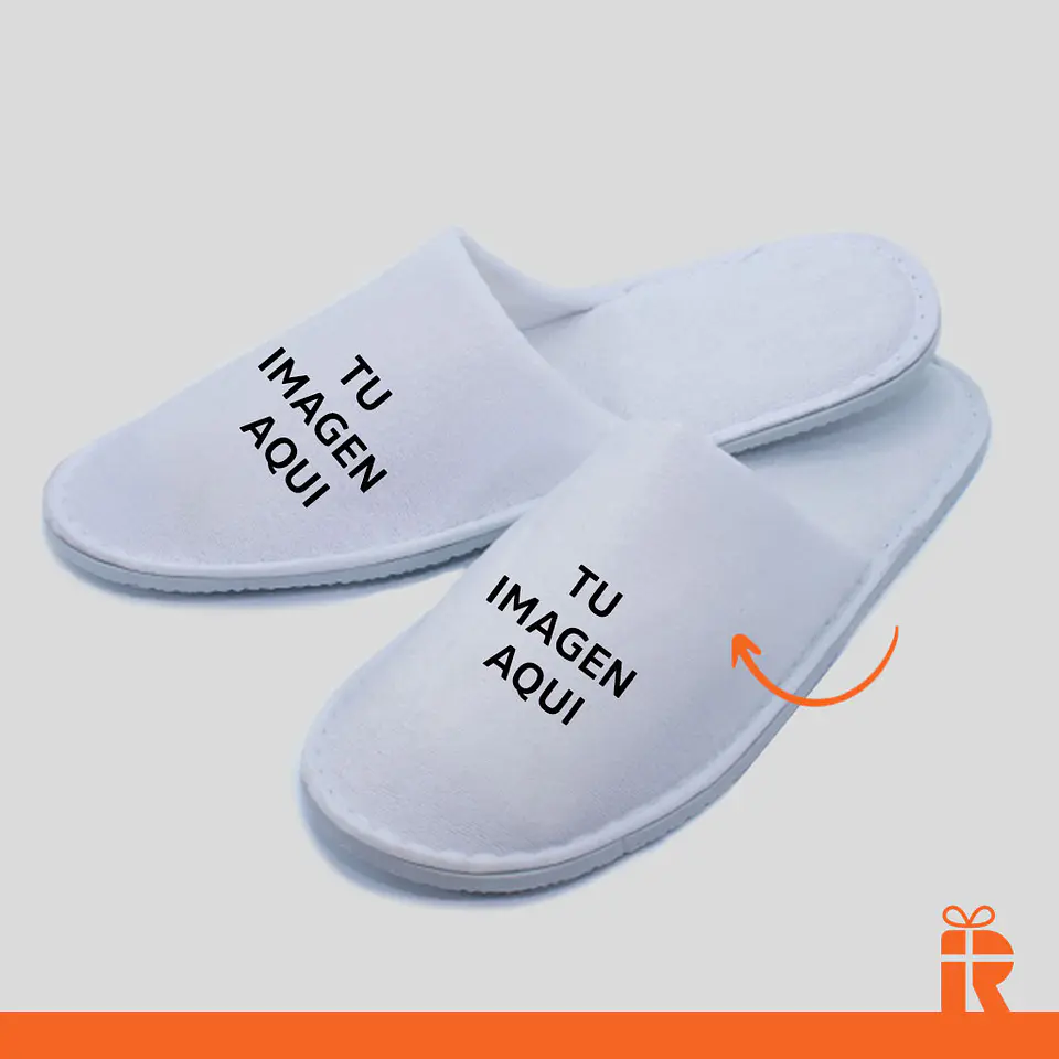 Pantuflas simples blancas personalizadas 1