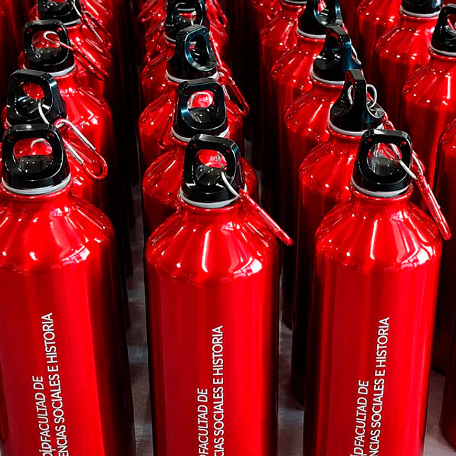 Tazones, botellas y mugs corporativos