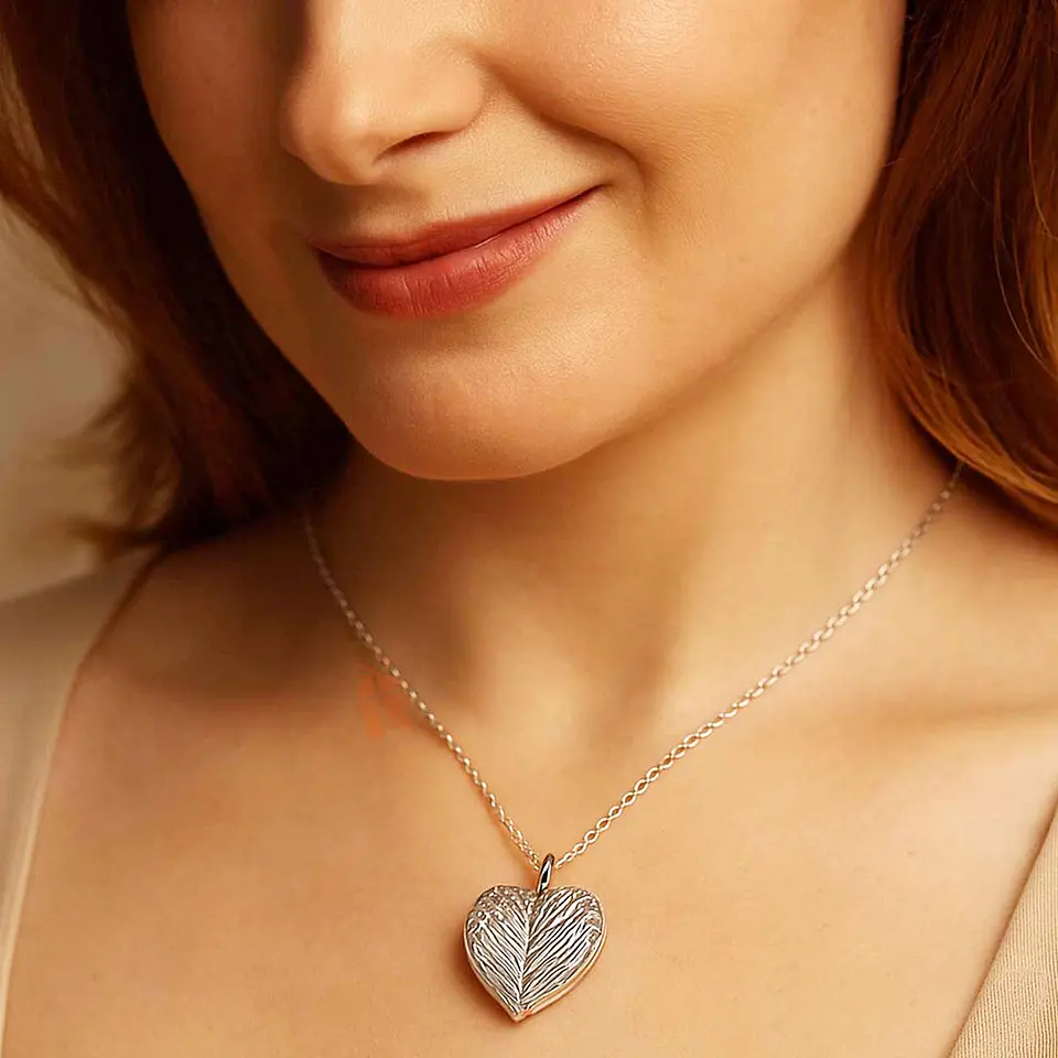 Collar corazón relicario personalizado con fotografía 2