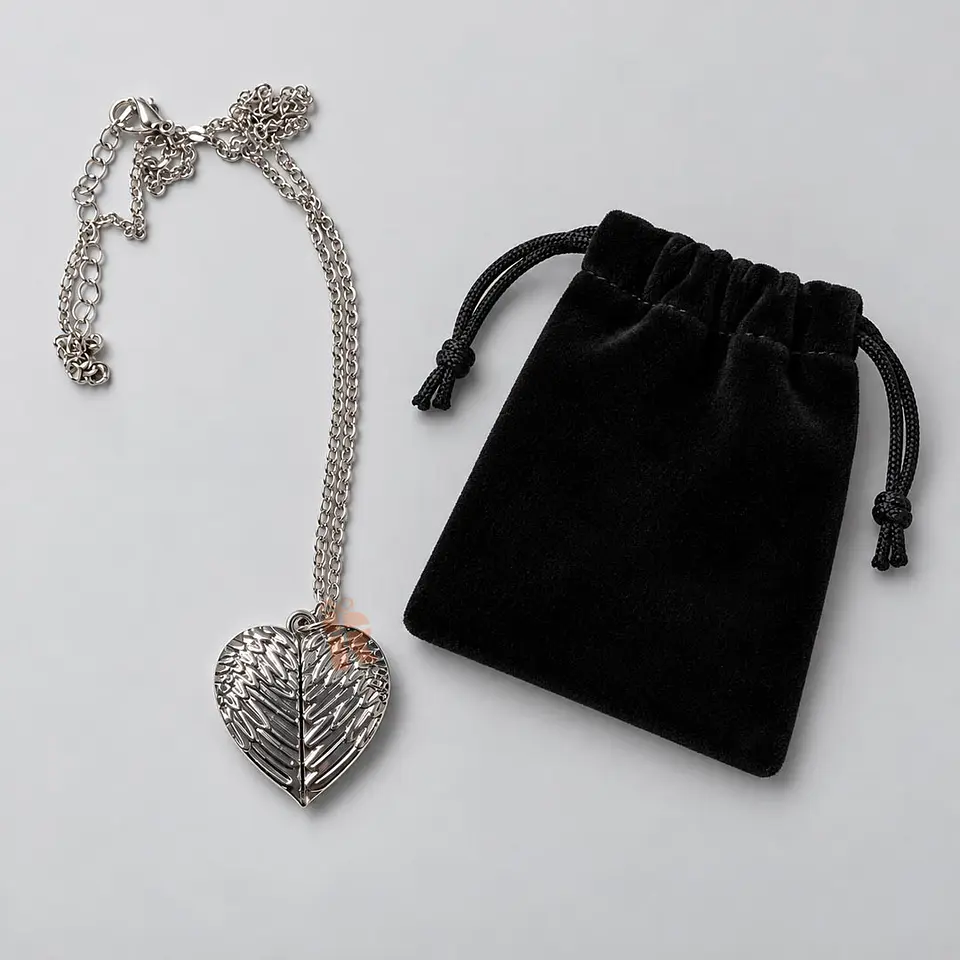 Collar corazón relicario personalizado con fotografía 5