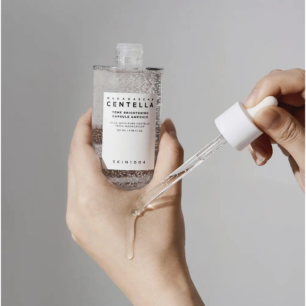 SKIN1004 Tone Brightening Capsule Ampoule 30ml | Sérum Iluminador para Manchas 2