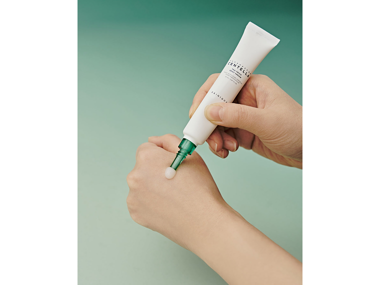 SKIN1004 | Crema Anti-Imperfecciones Tea-Trica Spot  -20ml  2