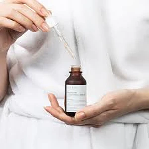 MARY&MAY | Niacinamide + Chaenomeles Sinensis – Sérum Iluminador Equilibrante - 30 ml