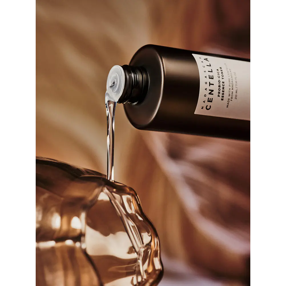 SKIN1004 | Centella Probio-Cica Essence Toner – Tónico Nutritivo Calmante | 210 ml 2