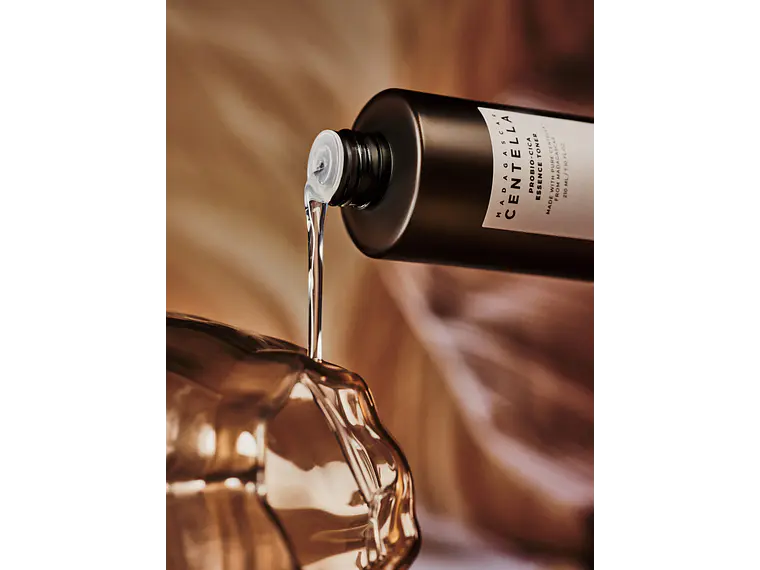 SKIN1004 | Centella Probio-Cica Essence Toner – Tónico Nutritivo Calmante | 210 ml 2