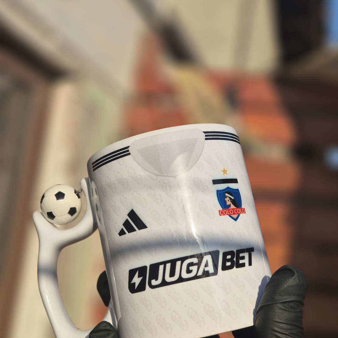 Pack Colo Colo tipo camiseta 2026 personalizado taza y botella 800 ml nombre y numero 5