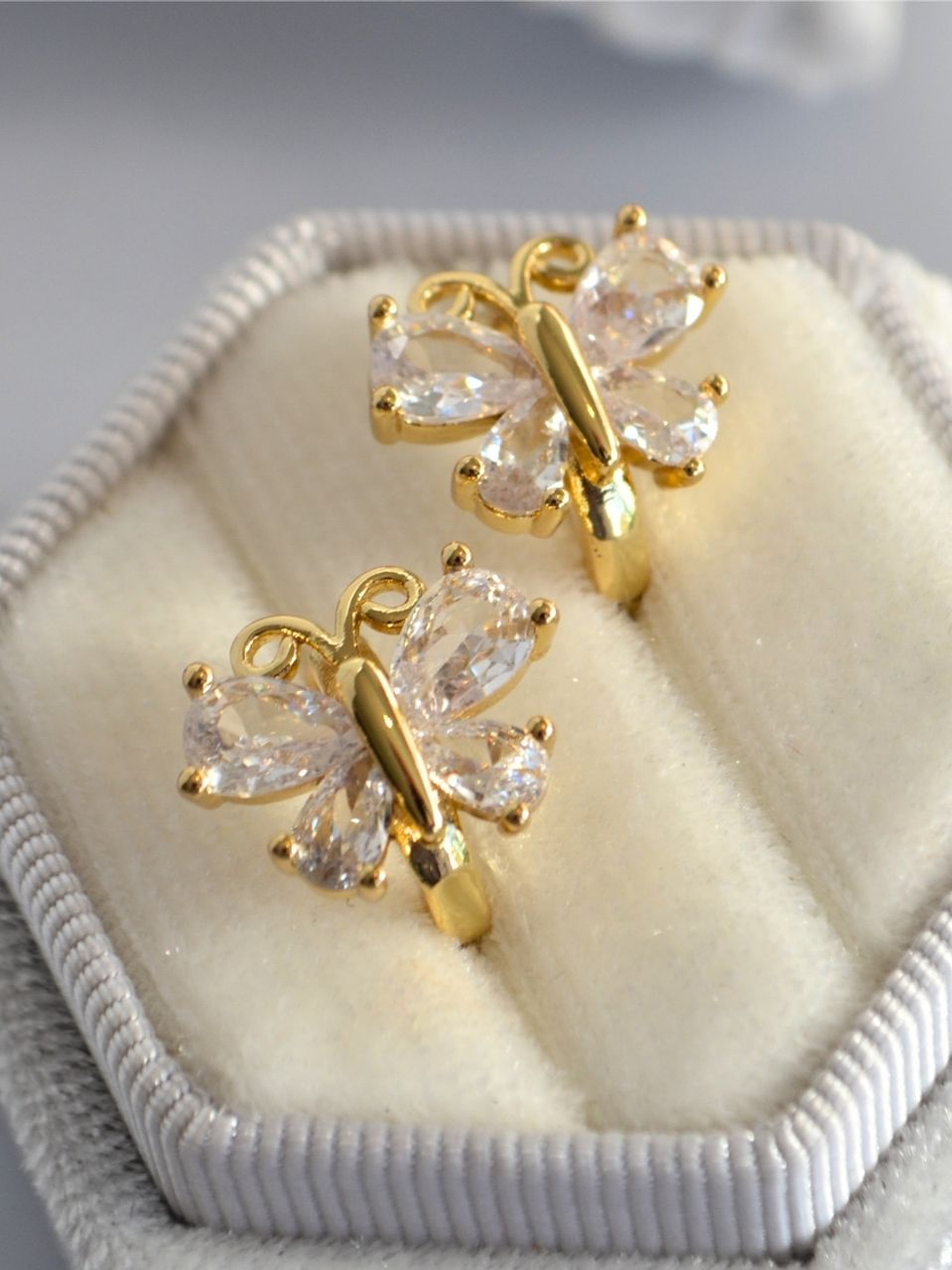 aros mariposa cristal 1