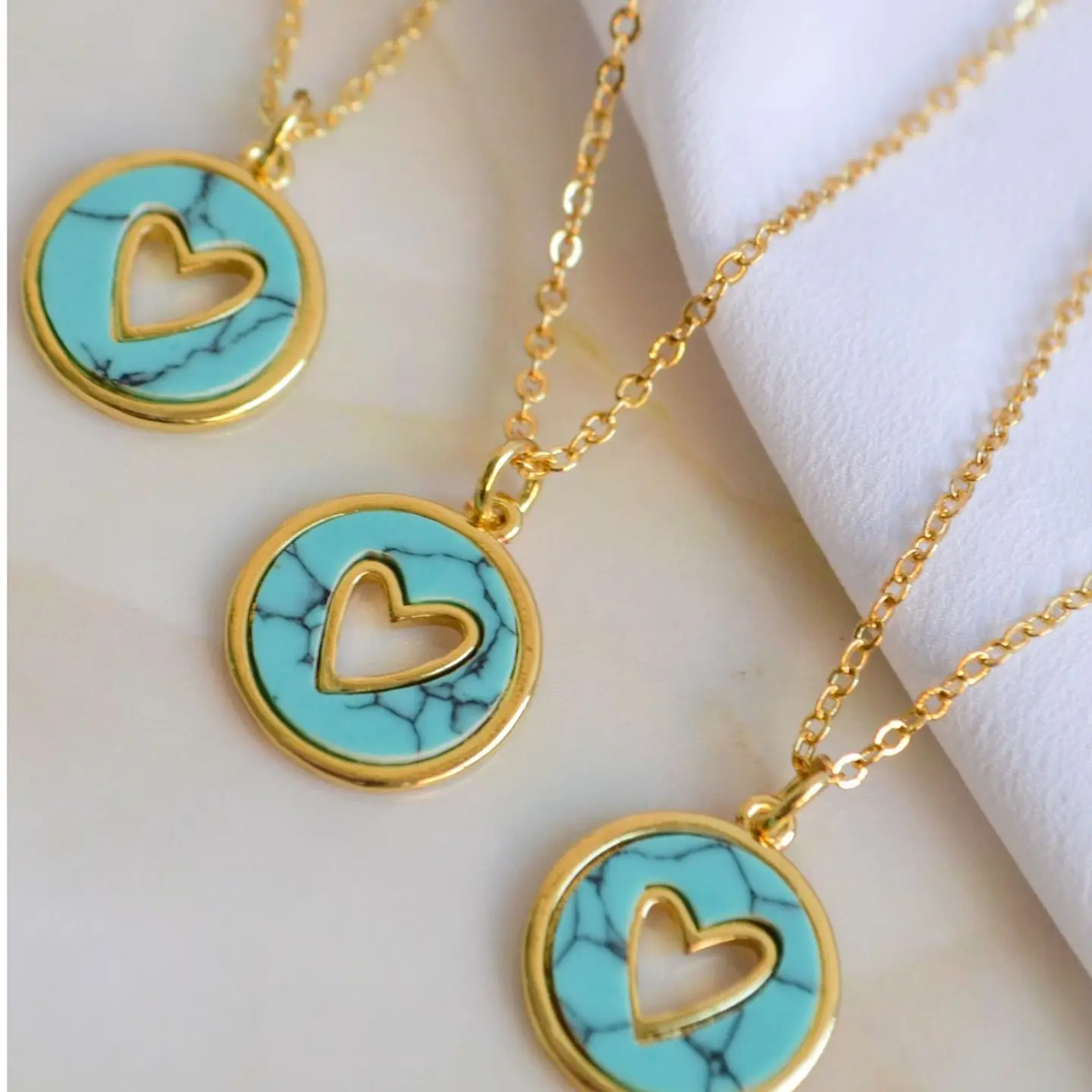 Medallita corazón Turquesa 3
