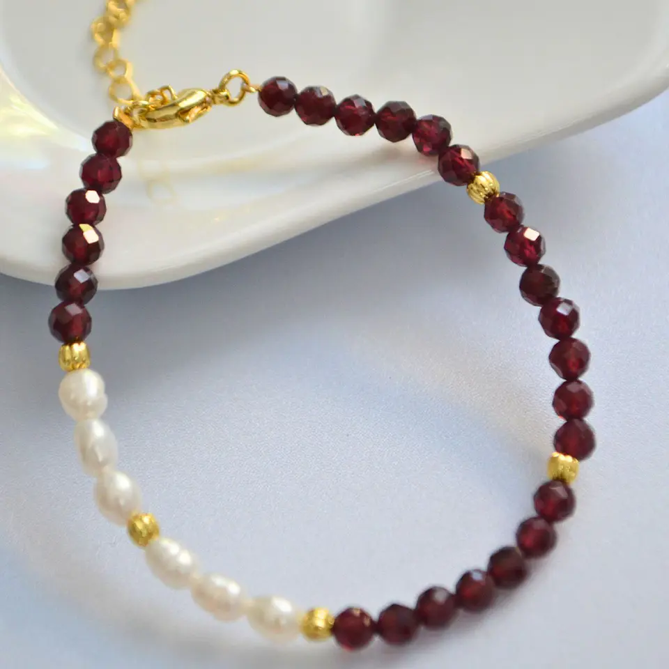 Pulsera Granate y perlitas 1
