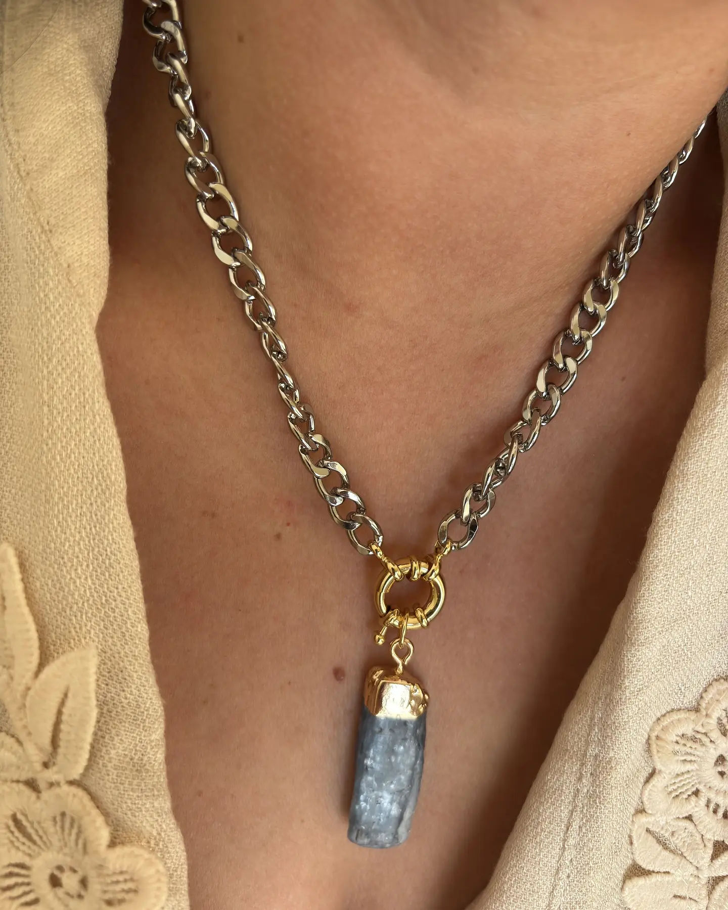 Collar Agata XL 3