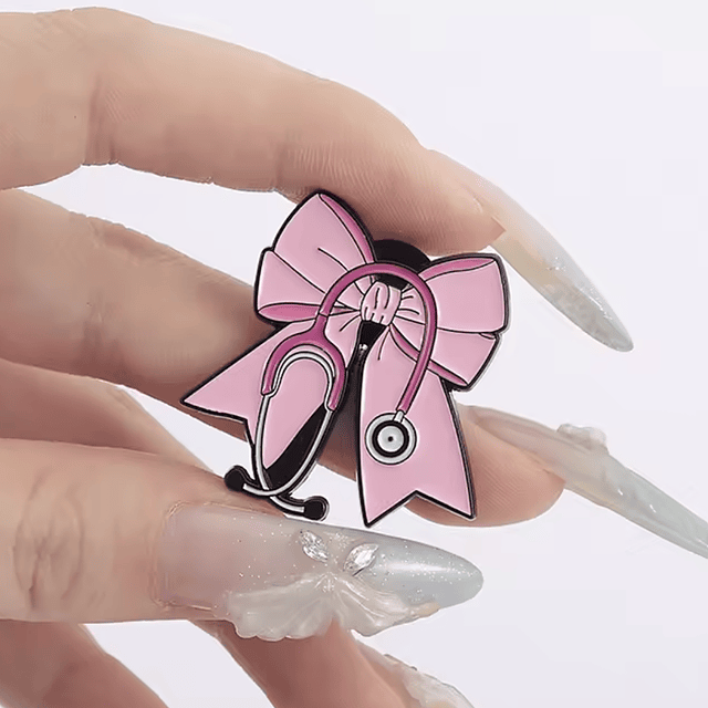 Pin Estetoscopio Cute