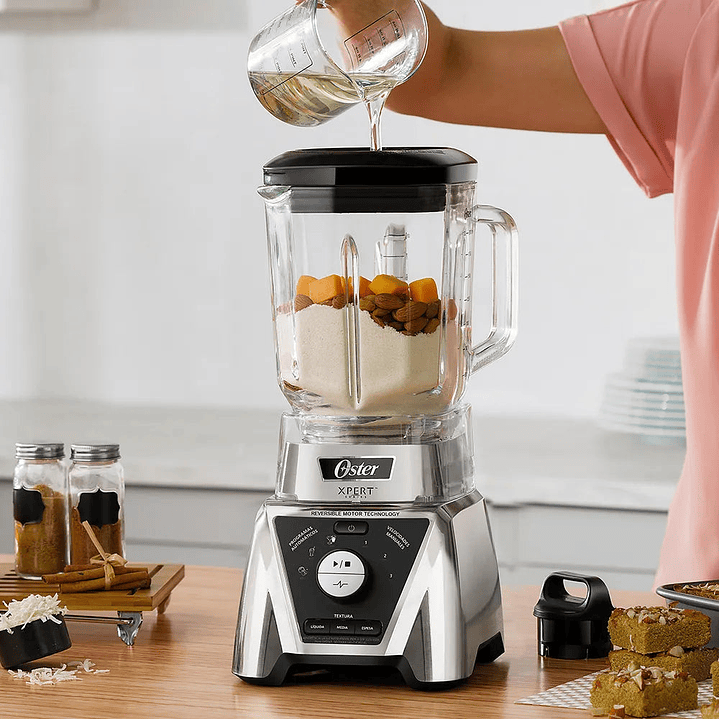 Licuadora Xpert Series™ + Blend-N-Go Niquelada / Oster 15